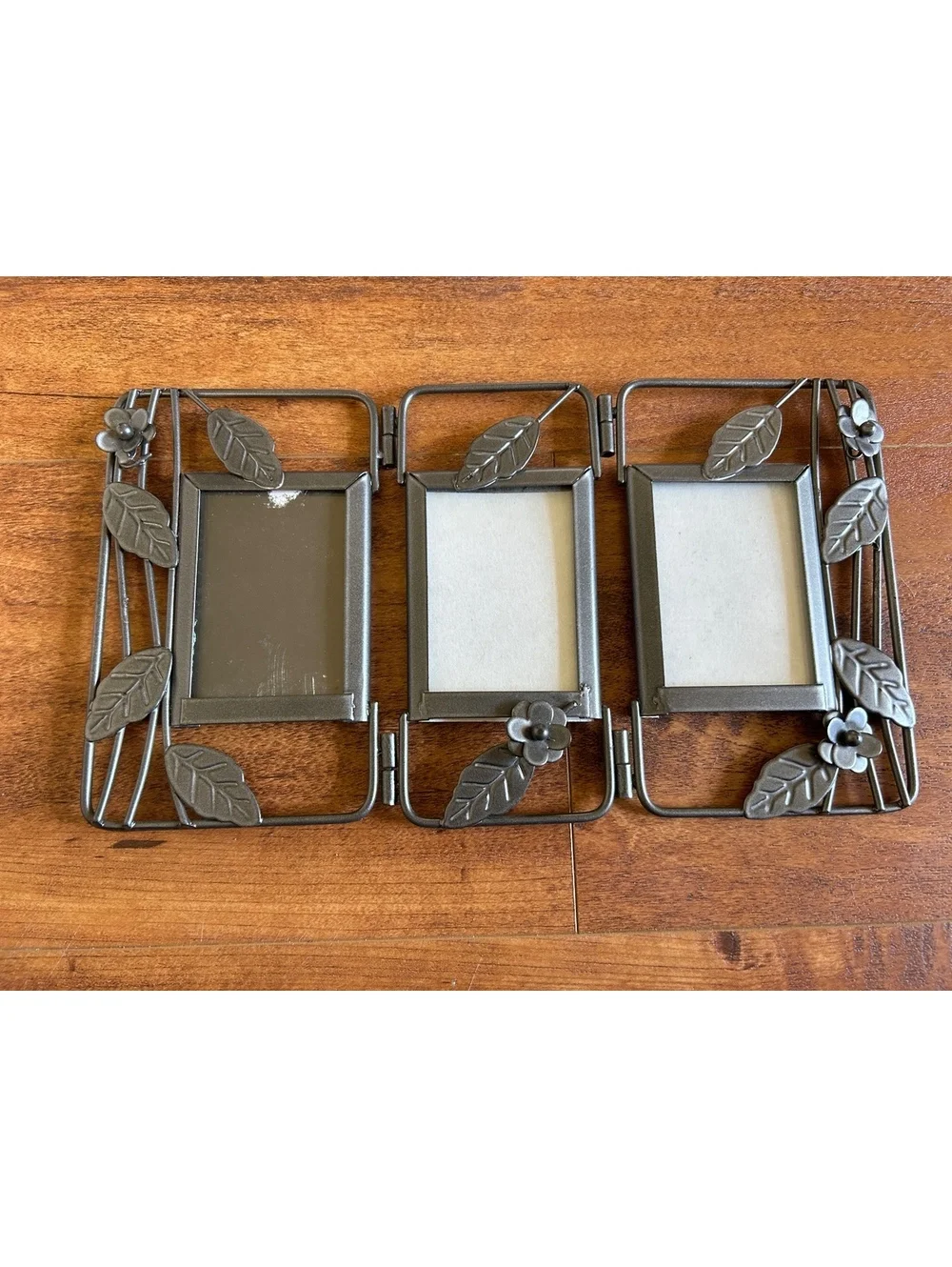 Triple Frame Decorative Photo Frame with Leaf and Flower Metal Accents
